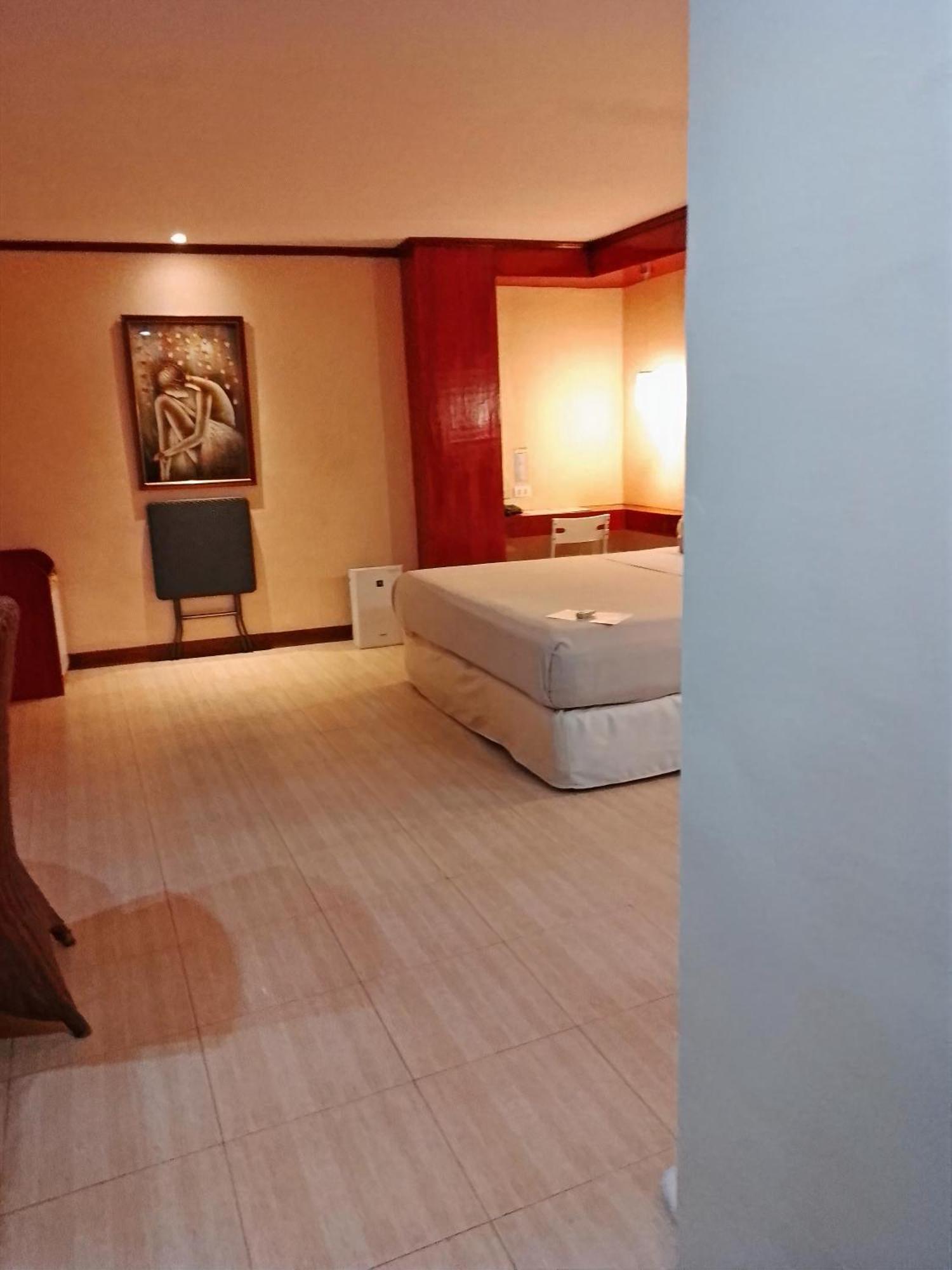 Cebu Dulcinea Hotel And Suites-Mactan Airport Hotel Μακτάν Εξωτερικό φωτογραφία