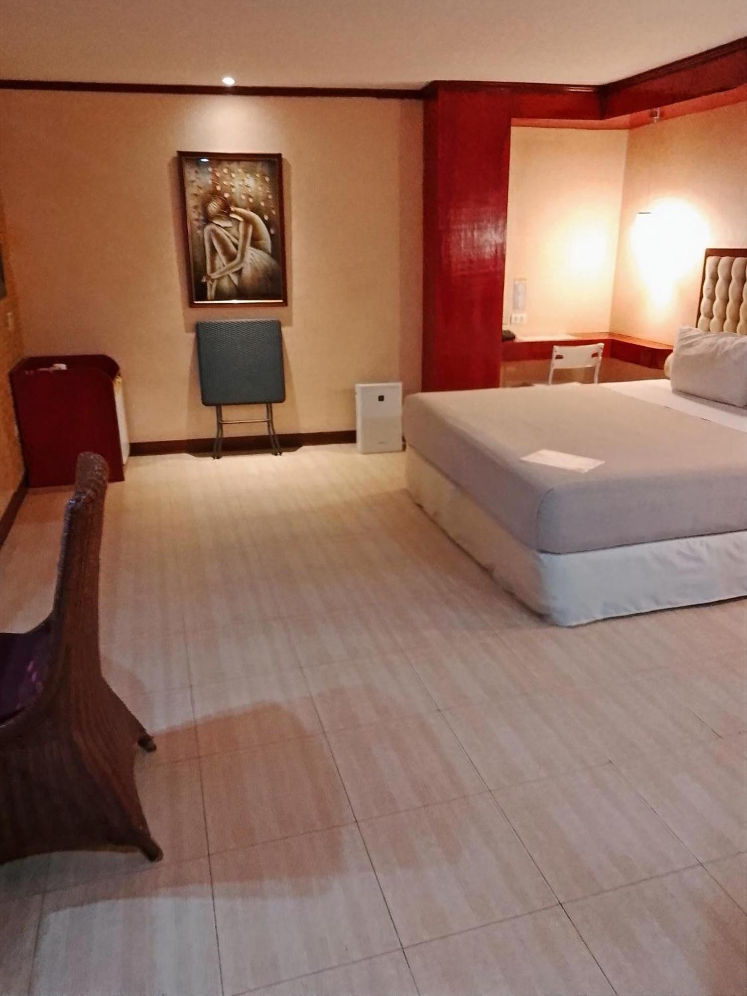 Cebu Dulcinea Hotel And Suites-Mactan Airport Hotel Μακτάν Εξωτερικό φωτογραφία