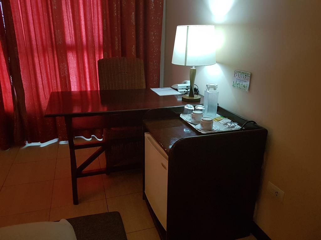 Cebu Dulcinea Hotel And Suites-Mactan Airport Hotel Μακτάν Εξωτερικό φωτογραφία